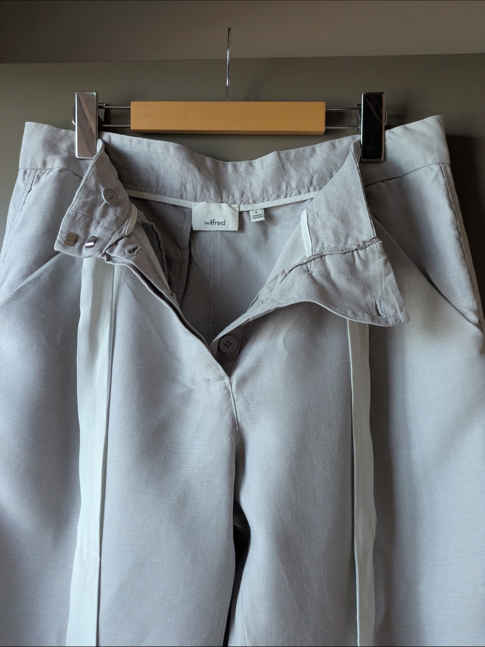 Wilfred Linen Blend Capri Pants Size 6 Light Grey Drawstring Cropped Trousers - Picture 6 of 9